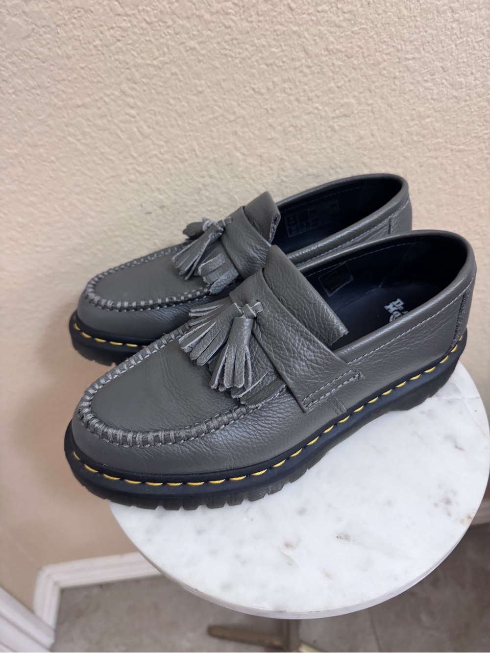 Dr. Martens Preppy Grandpa chic Adrian Virginia leather tassel loafers grey Sz 8